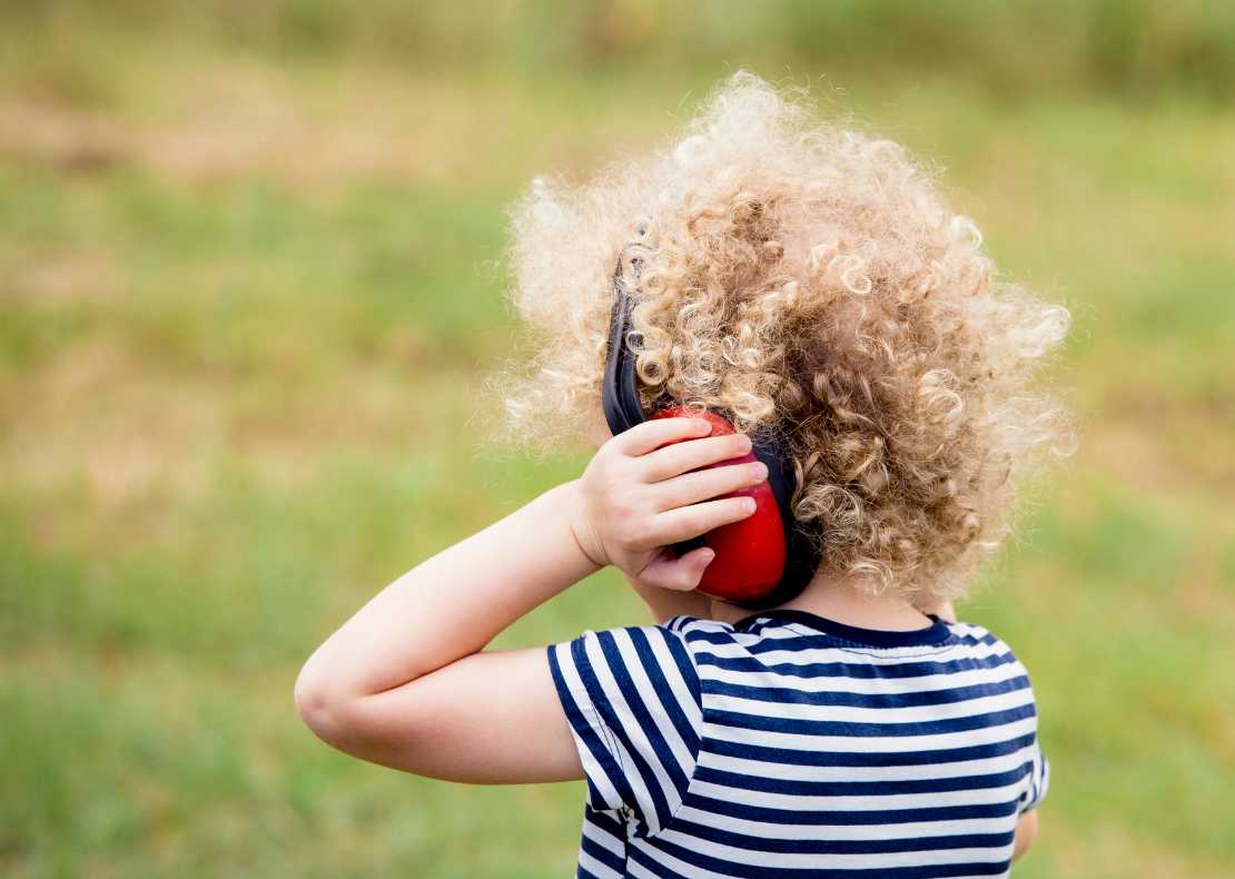 Auditory Sensitivity: Signs, Causes, Overload, And How To Help